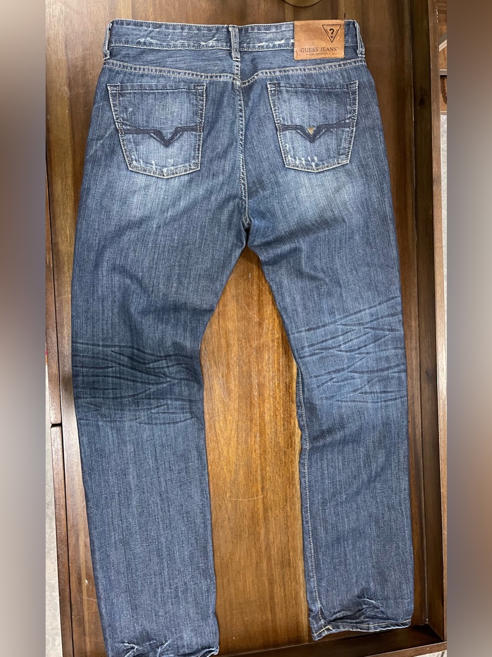 GUESS Men's Straight Jeans - Faded Blue Wash - Picture 2 of 6